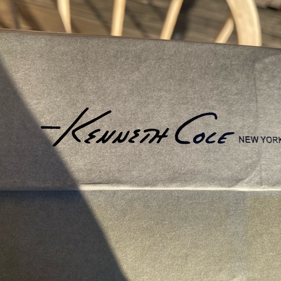 NEW IN BOX KENNETH COLE BROWN TALL BOOT 9/9.5 - Picture 5 of 11